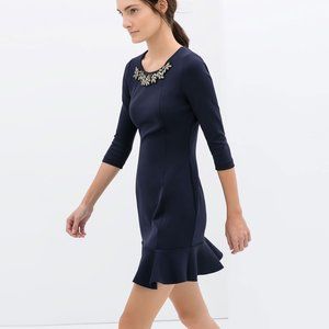 Zara DRESS WITH APPLIQUÉ ON NECKLINE 5039/055